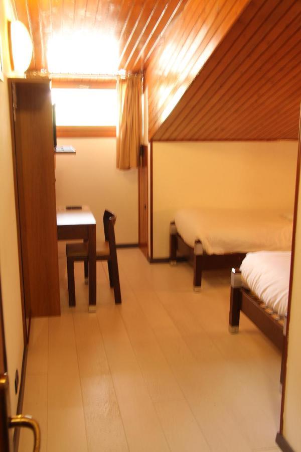โรงแรมดาวอสต์ ฟอร์นี ดิ โซปรา ภายนอก รูปภาพ